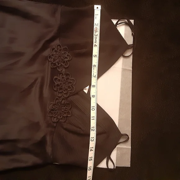 Black Negligee - Picture 5 of 12